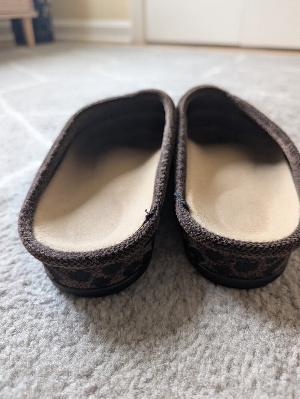 NWOT Rothy's The Casual Clog ReVelvet Cheetah Size 8 - Picture 2 of 6